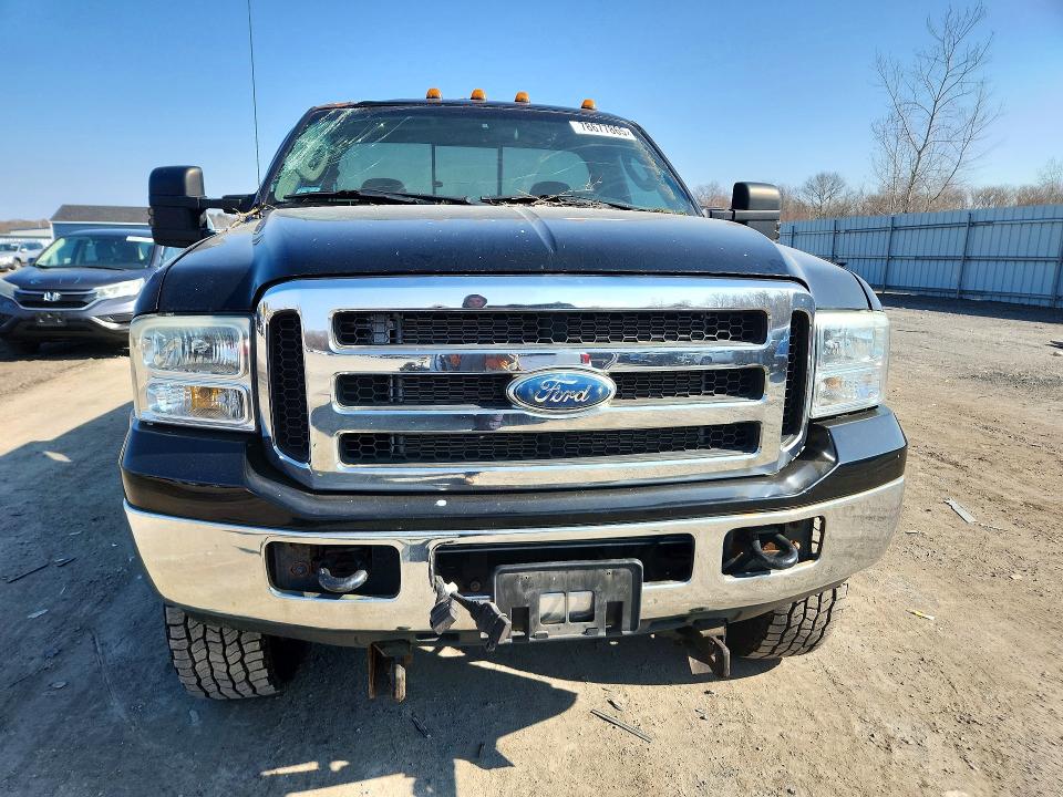 Photo 5 from auction – 2006 FORD F350 with VIN 1FTWF31596ED37220