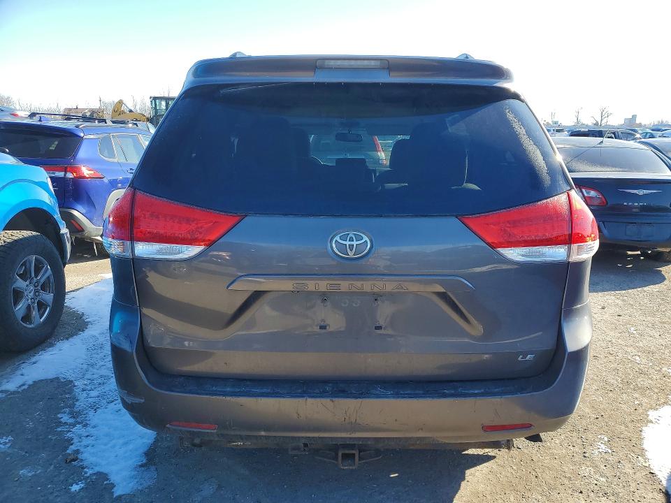 Фото 6 с аукциона – 2012 TOYOTA SIENNA с VIN 5TDKK3DC7CS242827
