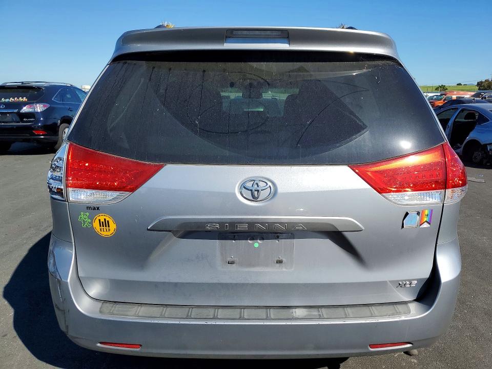 Photo 6 from auction – 2012 TOYOTA SIENNA with VIN 5TDYK3DC6CS230355