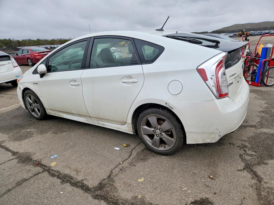 Photo 2 from auction – 2015 TOYOTA PRIUS with VIN JTDKN3DU2F0419694