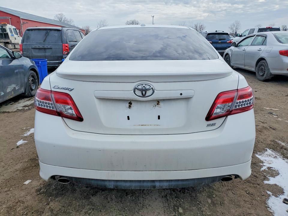 Photo 6 from auction – 2011 TOYOTA CAMRY with VIN 4T1BF3EK6BU768205