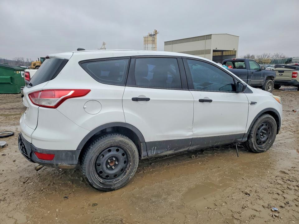 Photo 3 from auction – 2014 FORD ESCAPE with VIN 1FMCU0F78EUE42123