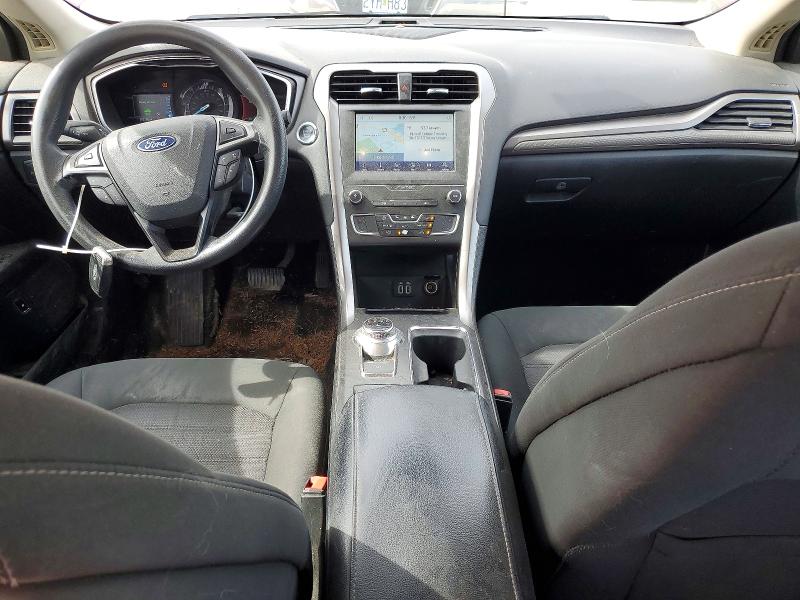 Photo 8 from auction – 2019 FORD FUSION with VIN 3FA6P0LU1KR257360
