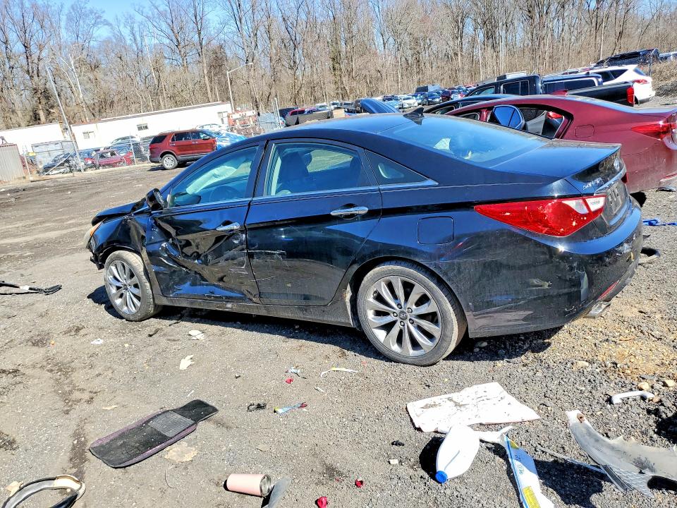 Photo 2 from auction – 2011 HYUNDAI SONATA with VIN 5NPEC4AC0BH008697