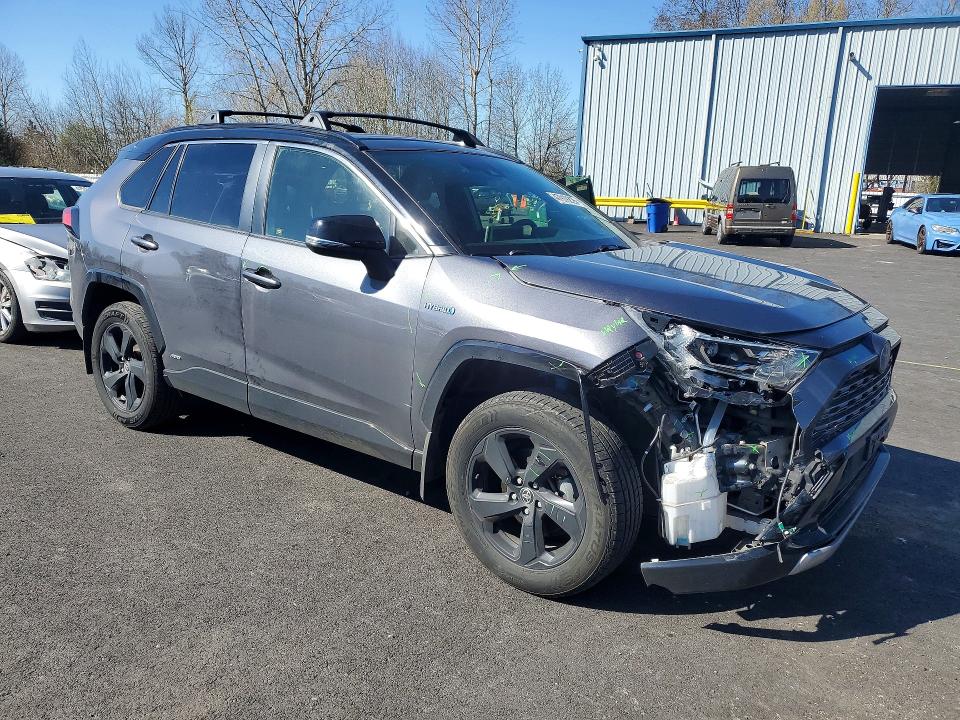 Photo 4 from auction – 2020 TOYOTA RAV4 with VIN JTMEWRFV6LJ034213