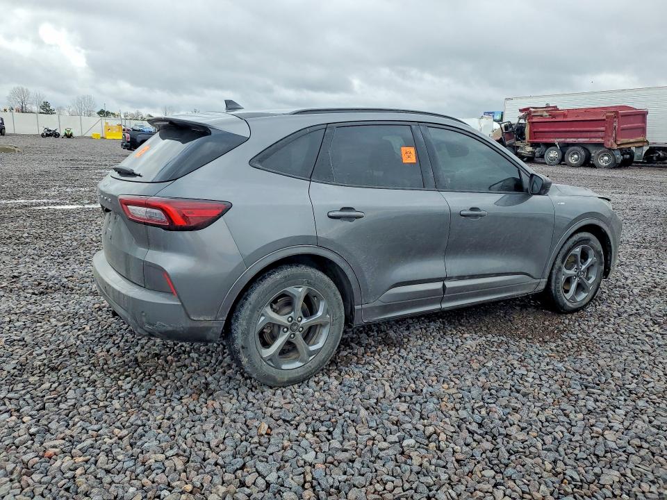 Photo 3 from auction – 2023 FORD ESCAPE with VIN 1FMCU0MN9PUA72210
