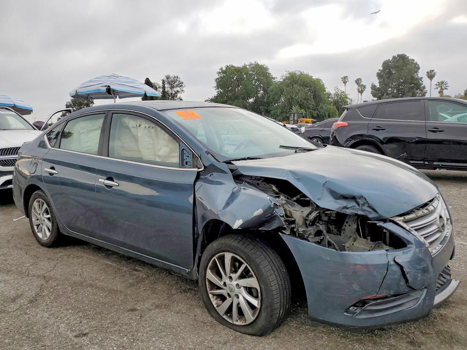 Photo 4 from auction – 2015 NISSAN SENTRA with VIN 3N1AB7AP7FY303488