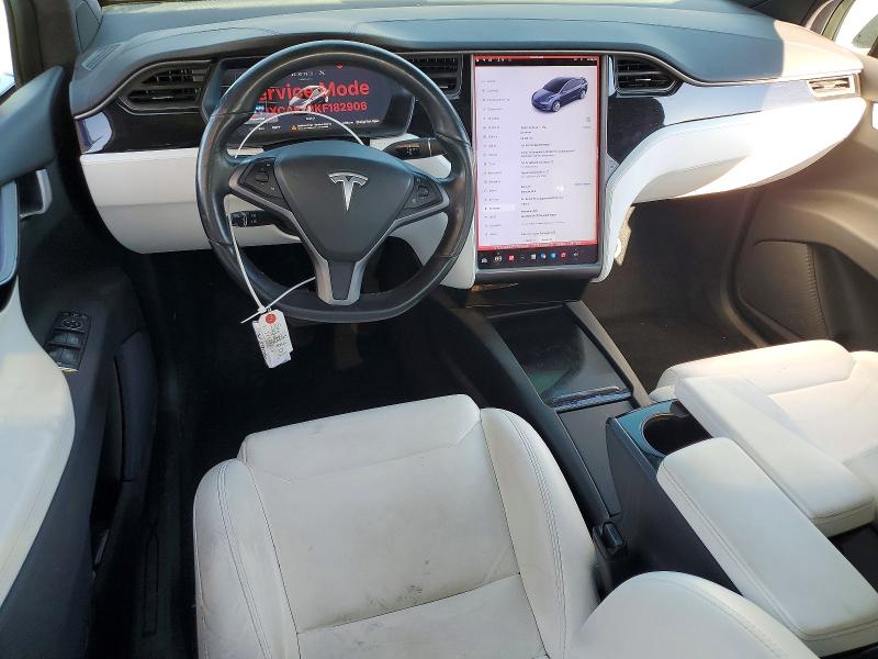 Zdjęcie 8 z aukcji – 2019 TESLA MODEL X z VIN 5YJXCAE29KF182906