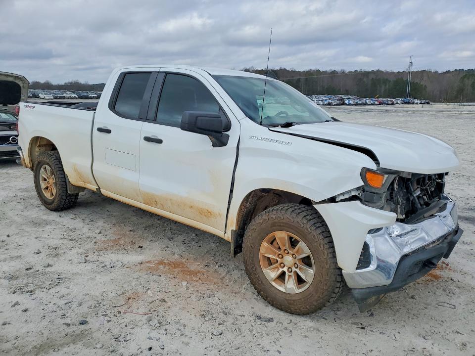 Photo 4 from auction – 2021 CHEVROLET SILVERADO with VIN 1GCRYAEH8MZ102135