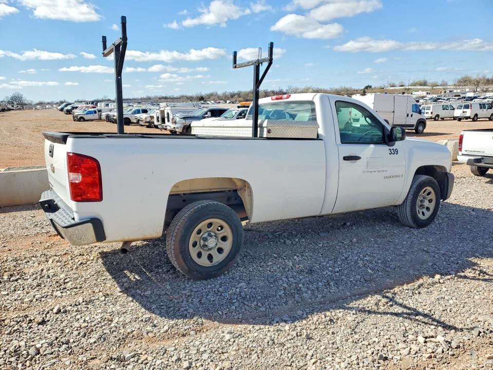 Photo 3 from auction – 2008 CHEVROLET SILVERADO with VIN 1GCEC14X18Z218773