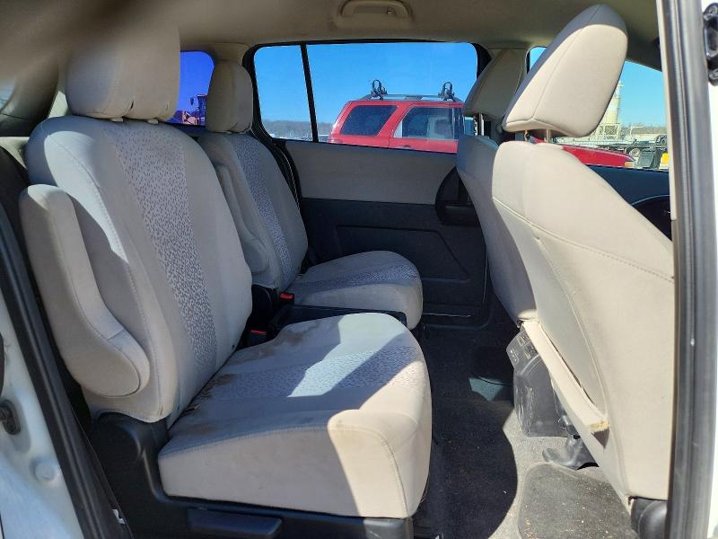 Photo 11 from auction – 2012 MAZDA 5 with VIN JM1CW2BL7C0117464