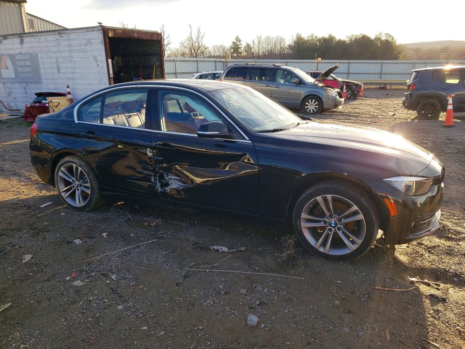 Photo 4 from auction – 2017 BMW 330 with VIN WBA8D9G36HNU65017