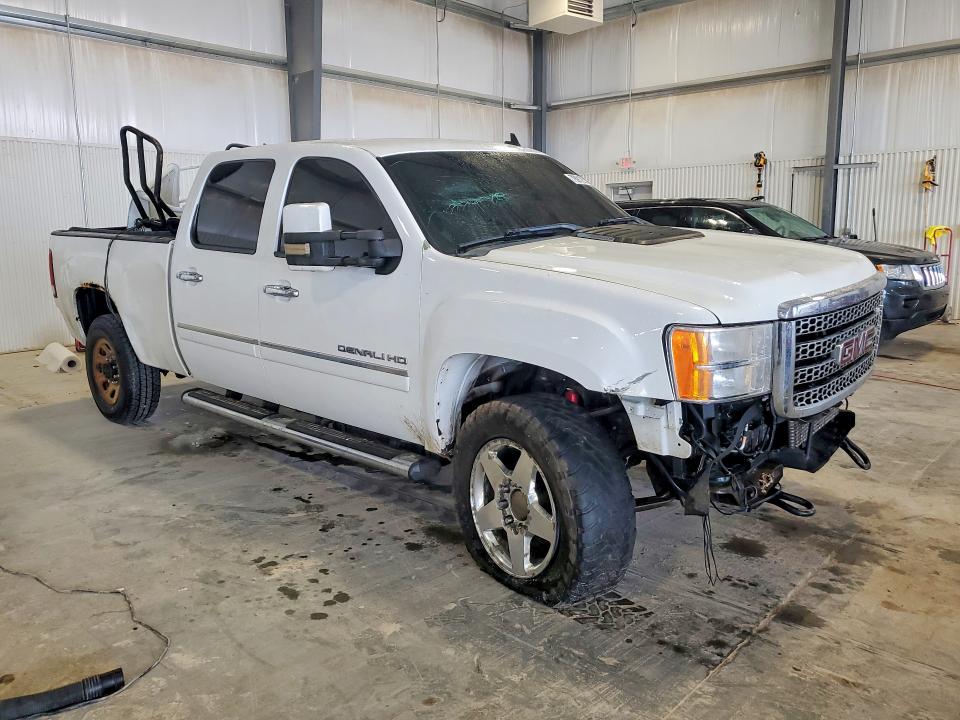 Photo 4 from auction – 2011 GMC SIERRA with VIN 1GT125C87BF158137