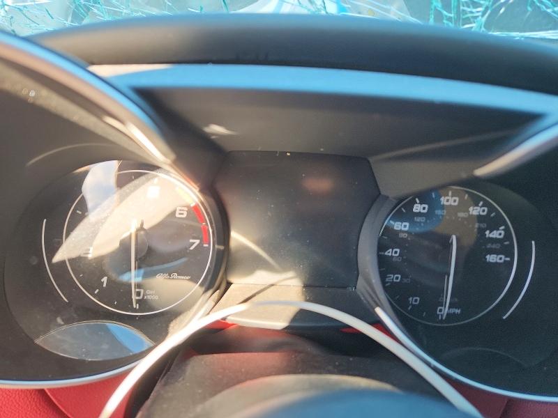 Photo 9 from auction – 2018 ALFA ROMEO GIULIA with VIN ZARFAECN5J7588164