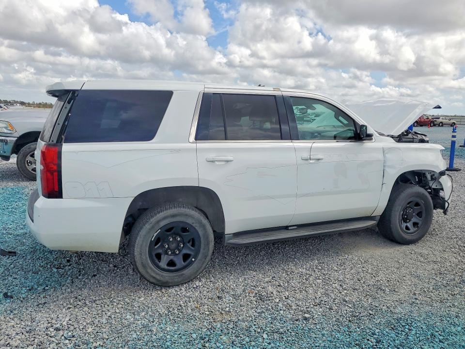 Photo 3 from auction – 2018 CHEVROLET TAHOE with VIN 1GNLCDEC5JR230796