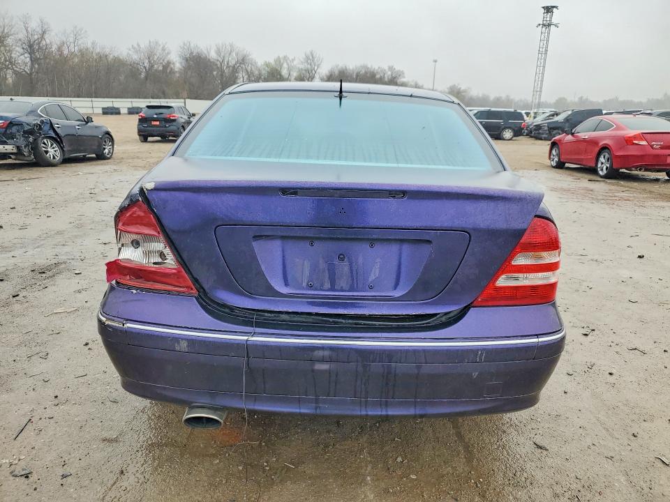 Photo 6 from auction – 2005 MERCEDES-BENZ C with VIN WDBRF40J05F643327