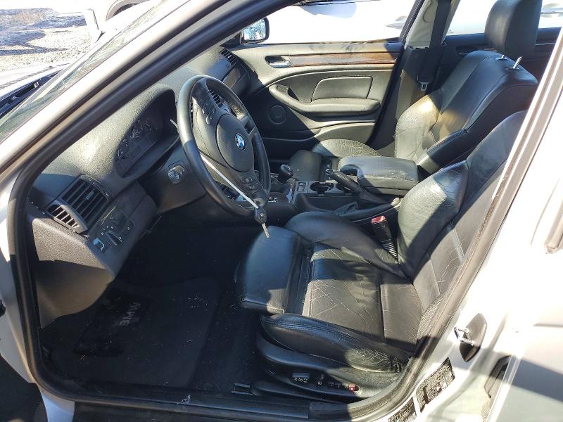 Photo 7 from auction – 2003 BMW 325 with VIN WBAEV33433KL58996