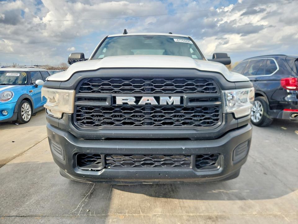 Photo 5 from auction – 2022 RAM 2500 with VIN 3C6UR5CJ6NG203137