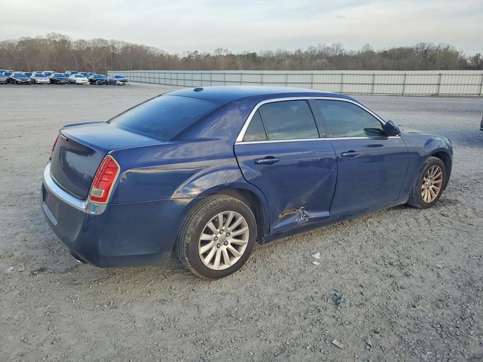 Photo 3 from auction – 2013 CHRYSLER 300 with VIN 2C3CCAAG4DH732465