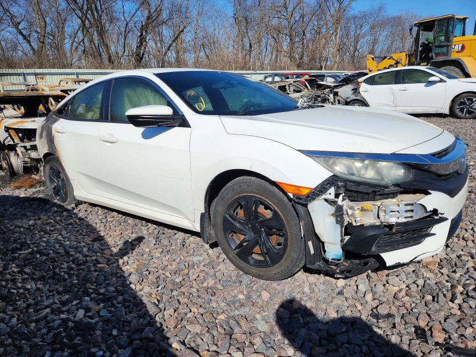 Photo 4 from auction – 2016 HONDA CIVIC with VIN 19XFC2F58GE013158