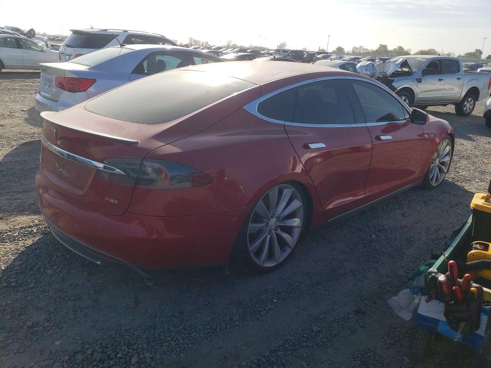 Photo 3 from auction – 2013 TESLA MODEL S with VIN 5YJSA1DP5DFP09744