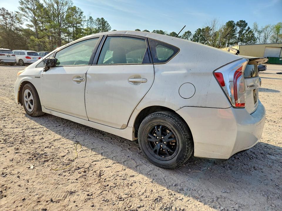 Photo 2 from auction – 2015 TOYOTA PRIUS with VIN JTDKN3DU5F0428969