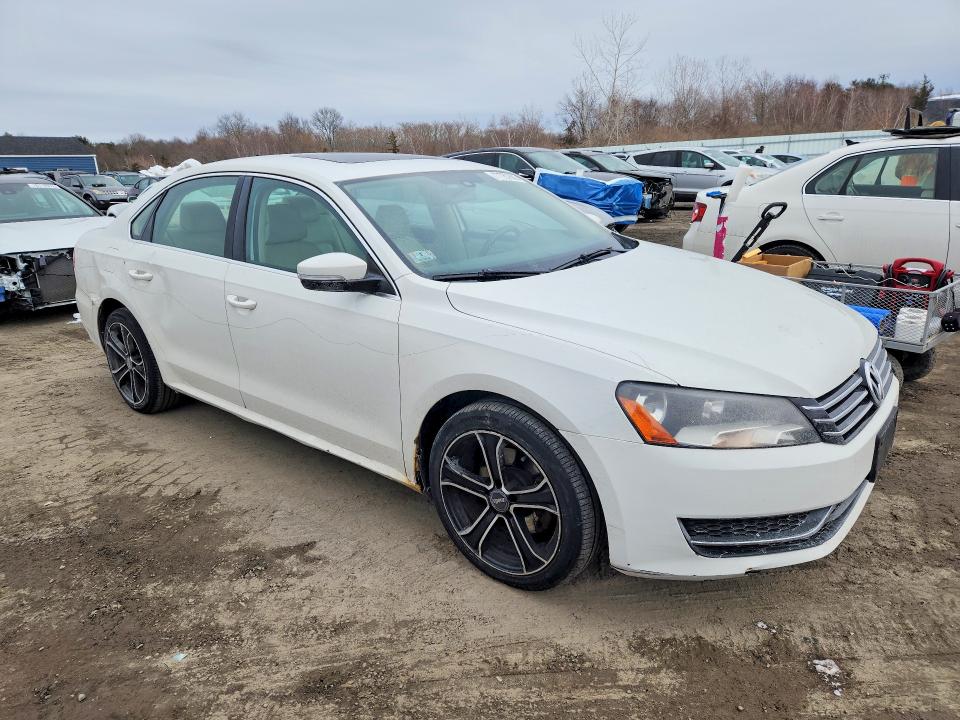 Photo 4 from auction – 2013 VOLKSWAGEN PASSAT with VIN 1VWBP7A33DC106935
