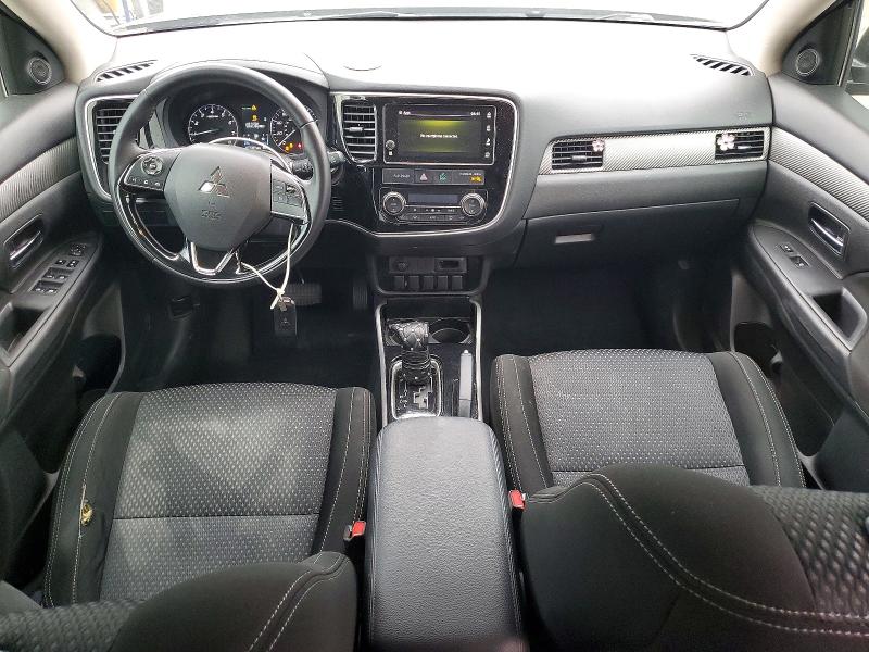 Photo 8 from auction – 2017 MITSUBISHI OUTLANDER with VIN JA4AD3A3XHZ041868