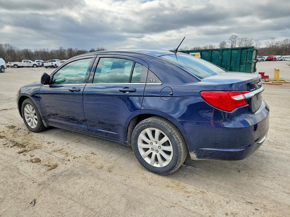 Photo 2 from auction – 2013 CHRYSLER 200 with VIN 1C3CCBBB4DN699130