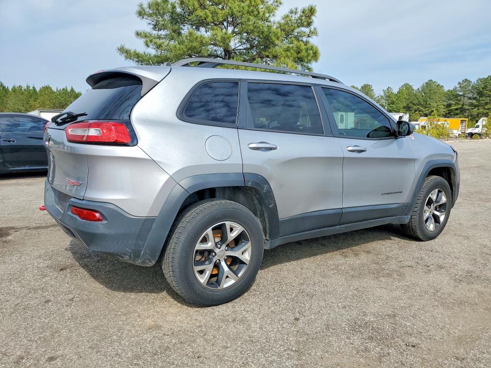Photo 3 from auction – 2014 JEEP CHEROKEE with VIN 1C4PJMBB1EW109623