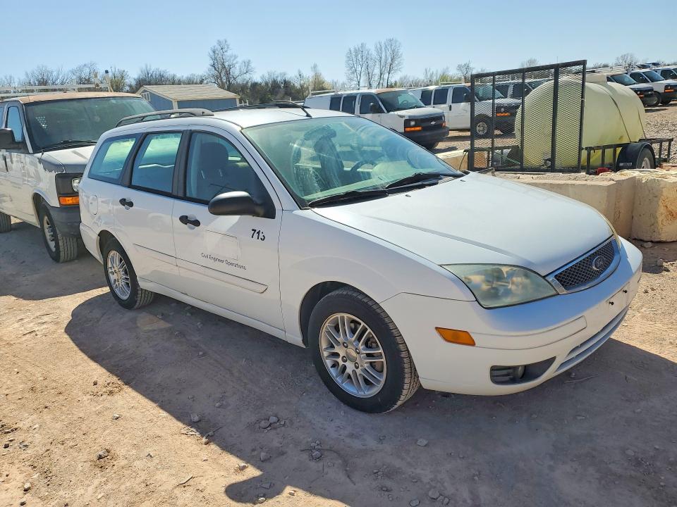 Photo 4 from auction – 2005 FORD FOCUS with VIN 1FAHP36N95W177000