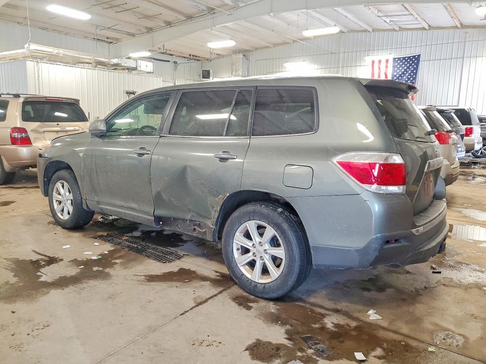 Photo 2 from auction – 2011 TOYOTA HIGHLANDER with VIN 5TDBK3EH0BS072853