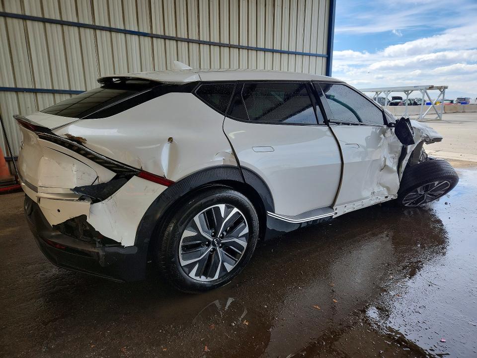 Фото 3 с аукциона – 2024 KIA EV6 с VIN KNDC3DLC7R5204683