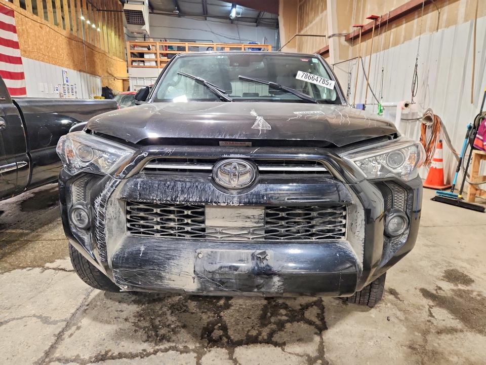 Photo 5 from auction – 2020 TOYOTA 4RUNNER with VIN JTEBU5JR8L5835810