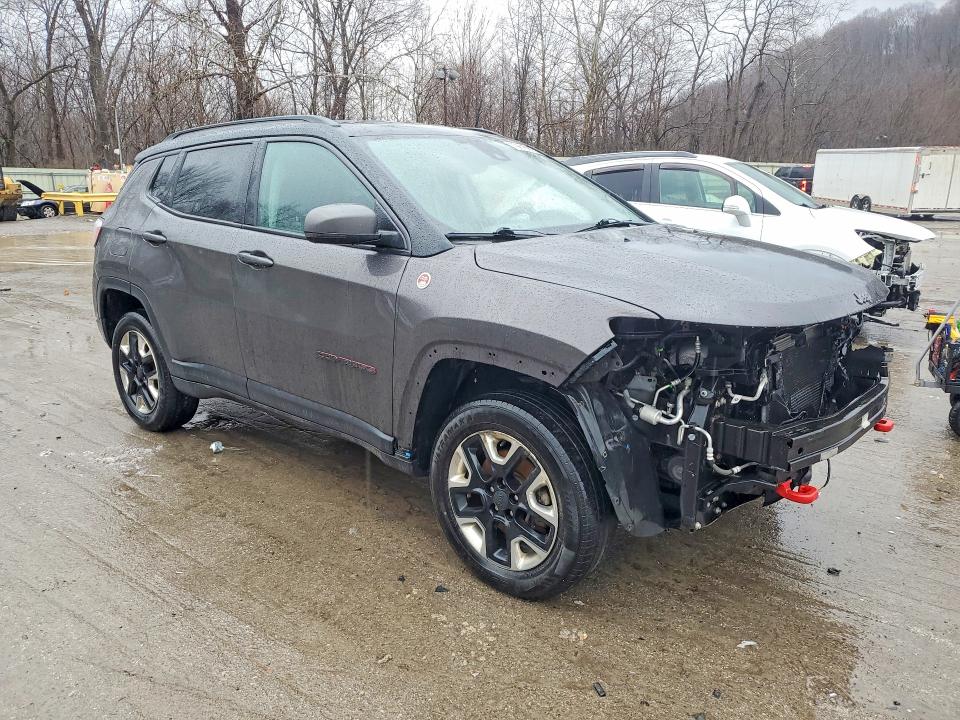 Photo 4 from auction – 2018 JEEP COMPASS with VIN 3C4NJDDB9JT366632