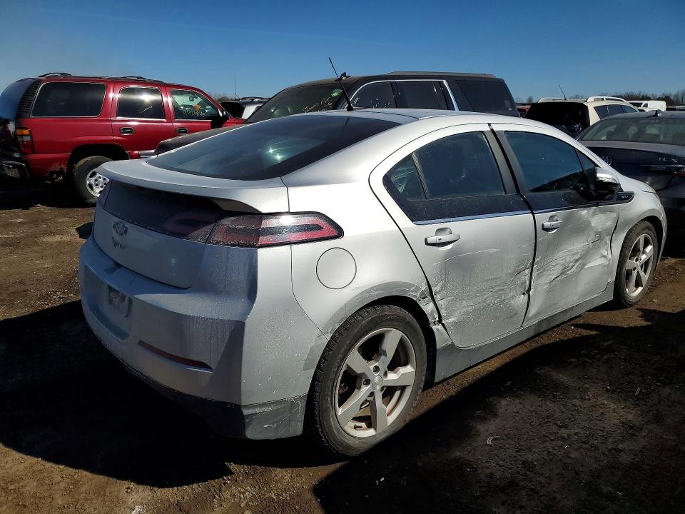 Photo 3 from auction – 2013 CHEVROLET VOLT with VIN 1G1RB6E41DU124821