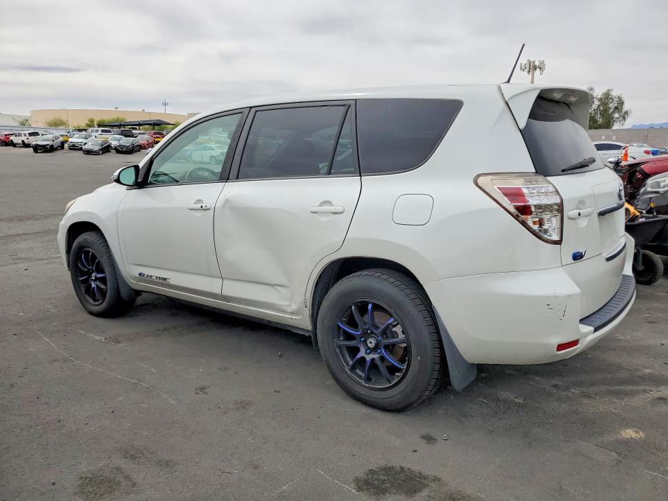Photo 2 from auction – 2014 TOYOTA RAV4 EV with VIN 2T3YL4DV6EW002474