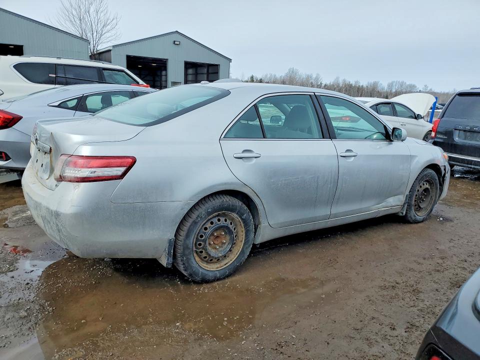 Photo 3 from auction – 2011 TOYOTA CAMRY with VIN 4T1BF3EKXBU700652