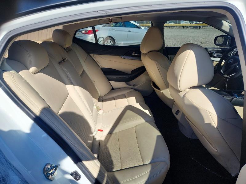 Photo 10 from auction – 2018 NISSAN MAXIMA with VIN 1N4AA6AP5JC371323