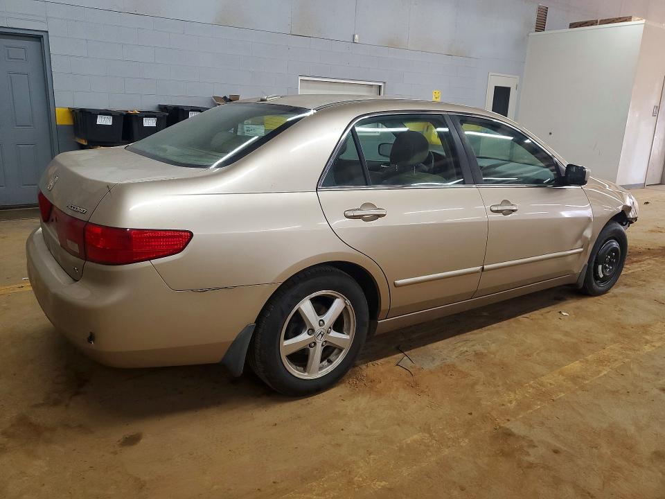 Photo 3 from auction – 2005 HONDA ACCORD with VIN 1HGCM56805A097280
