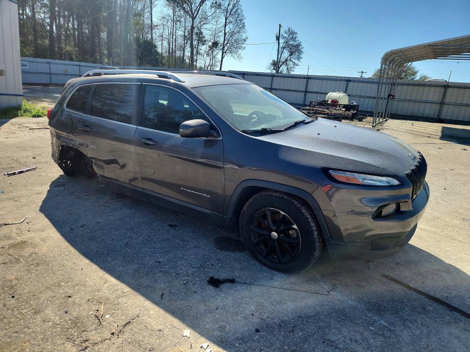 Photo 4 from auction – 2017 JEEP CHEROKEE with VIN 1C4PJMCS4HD230743
