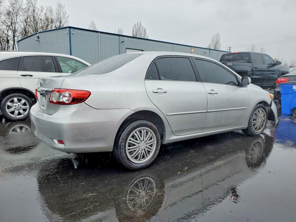 Photo 3 from auction – 2013 TOYOTA COROLLA with VIN 5YFBU4EE4DP166753