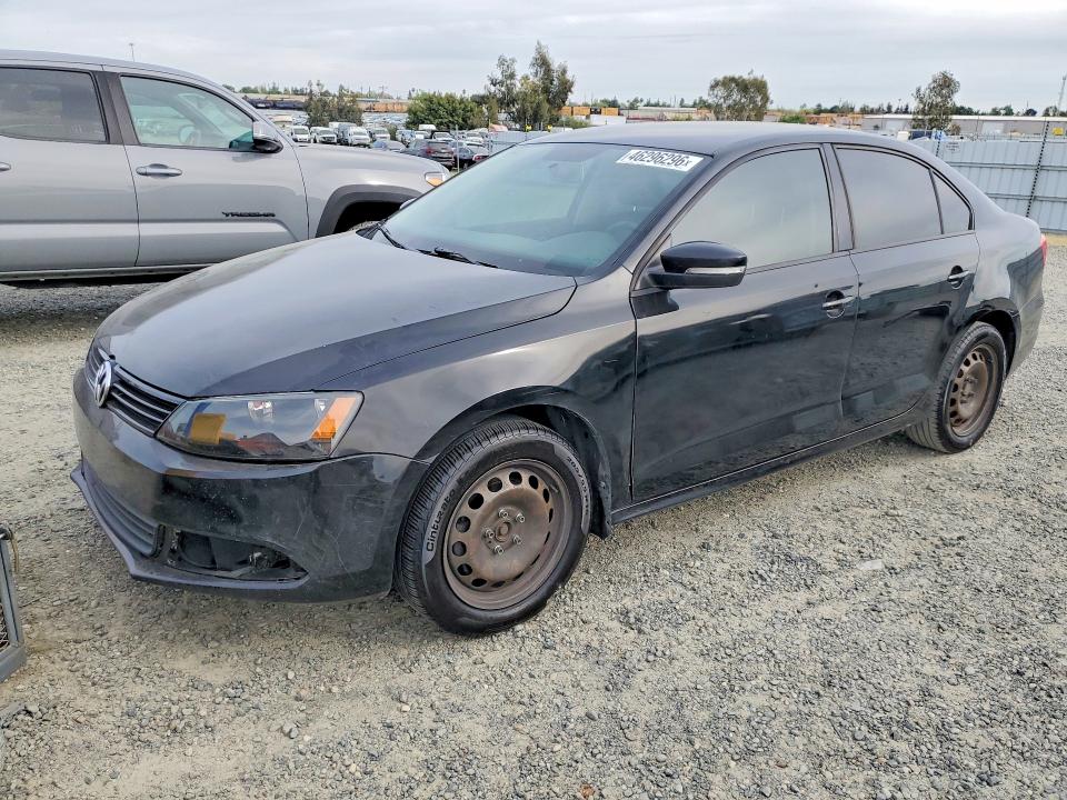 2014 VOLKSWAGEN JETTA - Търг №46296296