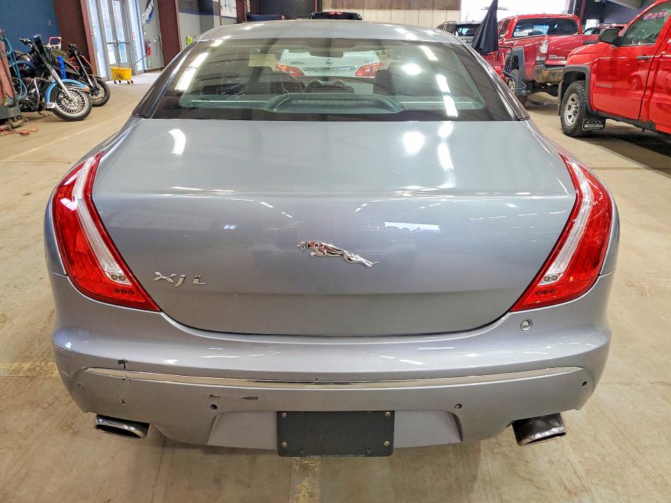Photo 6 from auction – 2011 JAGUAR XJL with VIN SAJWA2GB6BLV07658