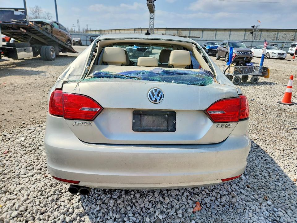 Photo 6 from auction – 2011 VOLKSWAGEN JETTA with VIN 3VWDZ7AJ6BM379591