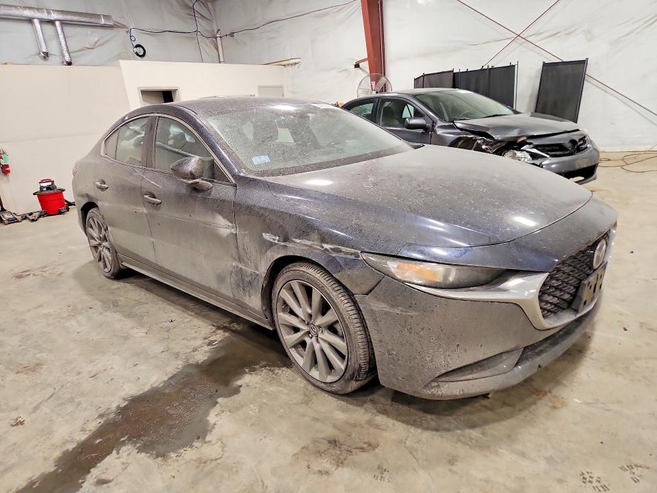 Photo 4 from auction – 2020 MAZDA 3 with VIN JM1BPBDM2L1164510
