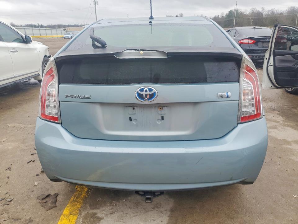 Photo 6 from auction – 2013 TOYOTA PRIUS with VIN JTDKN3DU6D1637127
