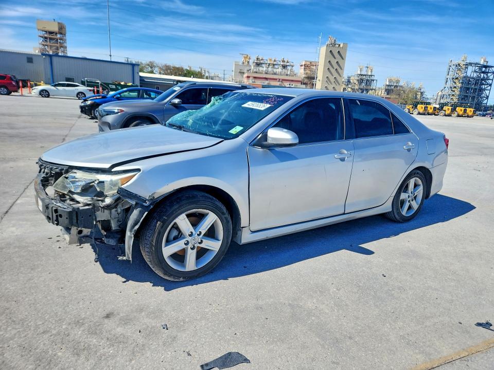 TOYOTA CAMRY 2014 with VIN 4T1BF1FKXEU410239 - Photo from auction