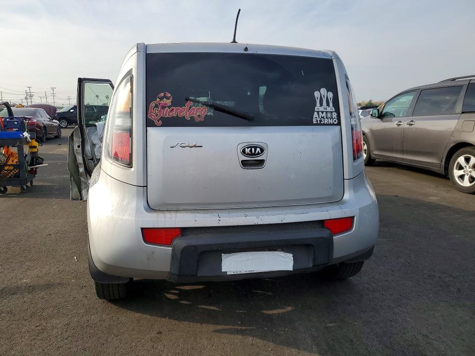 Photo 6 from auction – 2011 KIA SOUL with VIN KNDJT2A24B7283519
