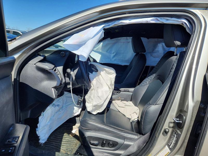 Photo 7 from auction – 2020 LEXUS UX 200 with VIN JTHX3JBH1L2029609